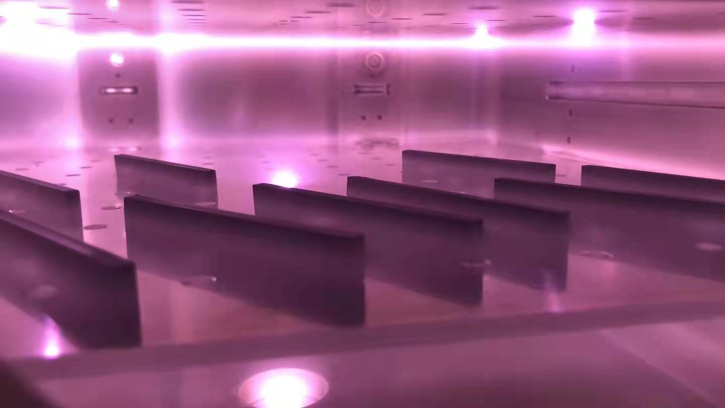 PEEK等离子清洗过程-金铂利莱